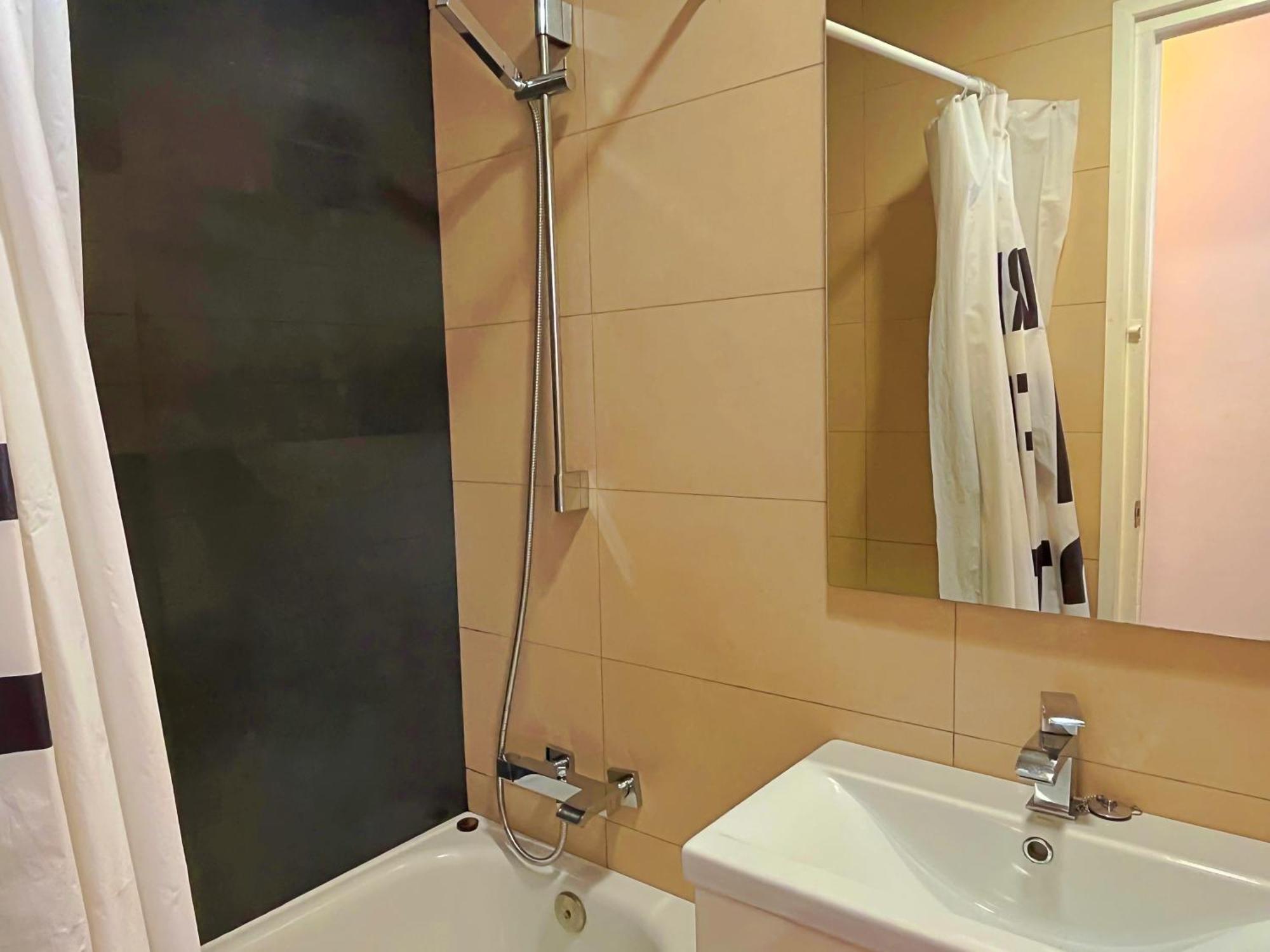 Apartamento Cerca De La Playa Blanes Bagian luar foto